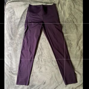 Under Armour cropped leggings, S